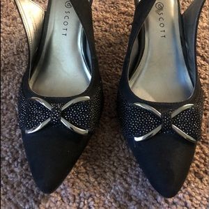 Karen Scott all black heels